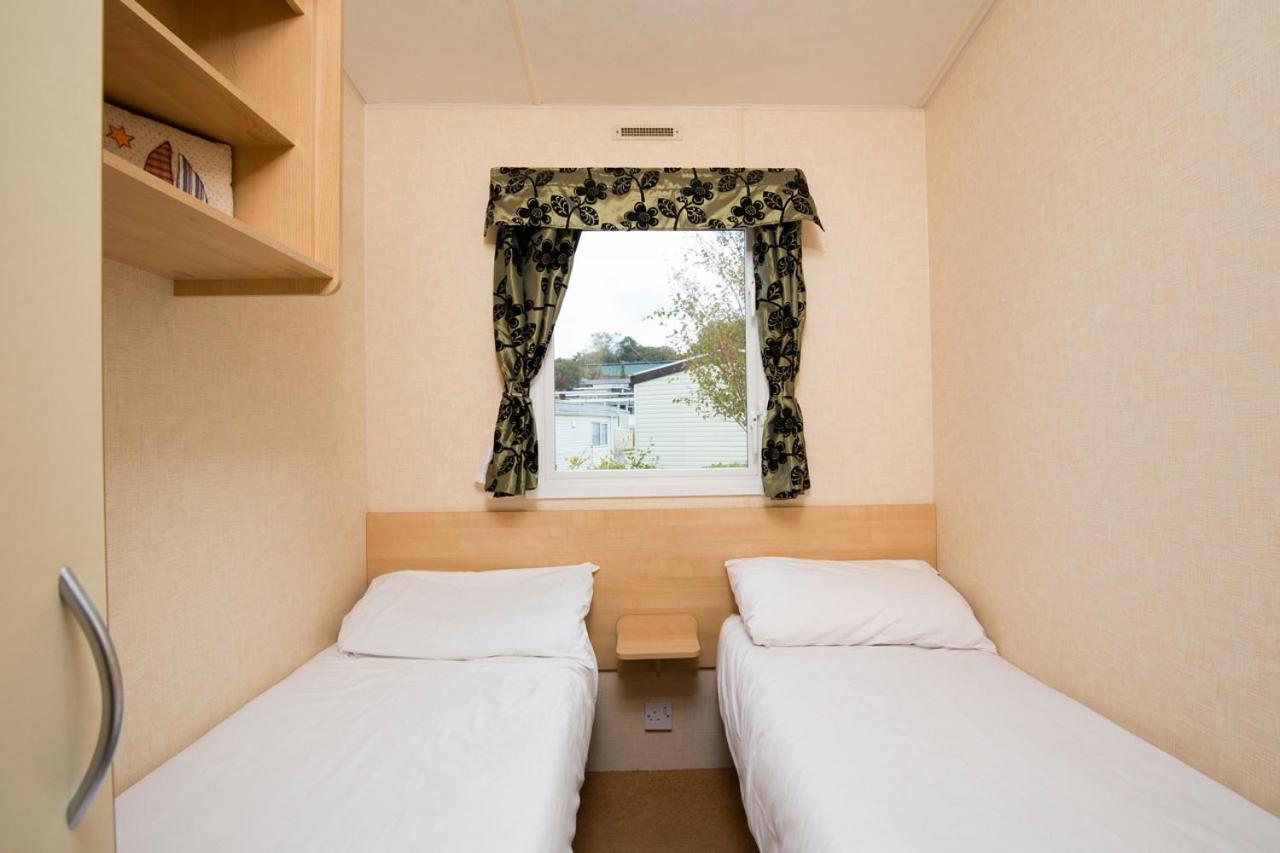 Newperran Holiday Park นิวคีย์ ภายนอก รูปภาพ